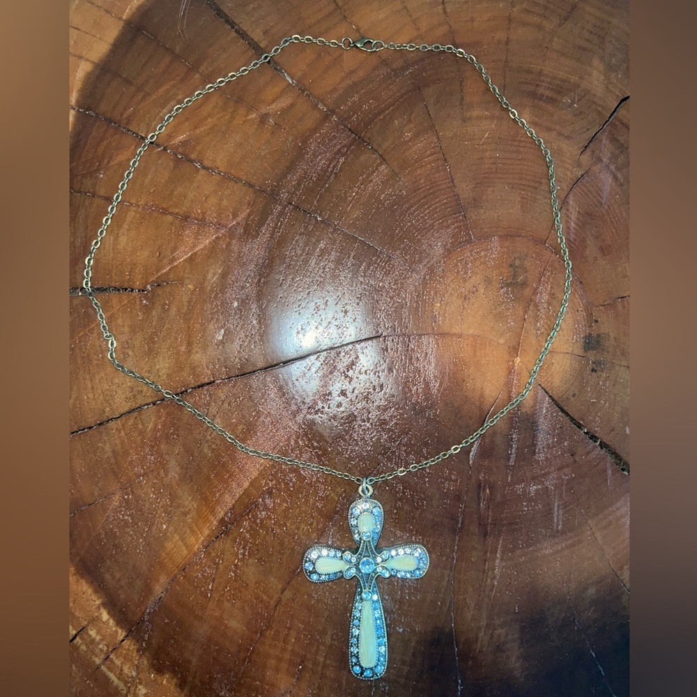 Necklace - Picture 3 of 9